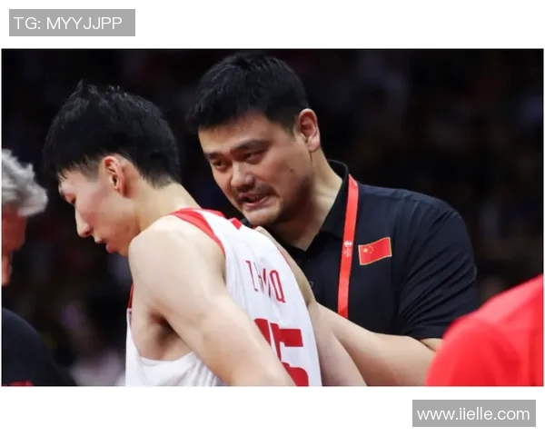 周琦携手姚明共同出席公益活动，传递体育正能量