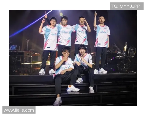 BLG战队强势晋级LPL春季赛展现出色实力与团队默契